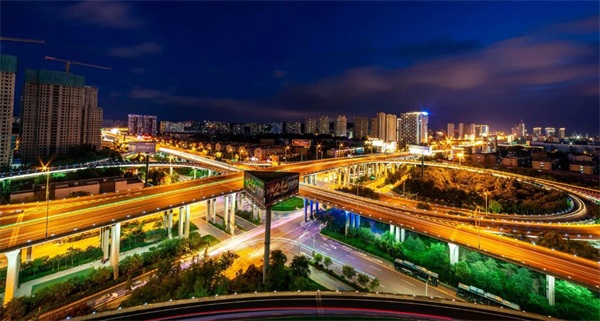 從業亮化設計應當具備哪些亮化資質？必須配備什么人員？